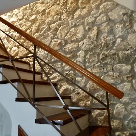 House Nikiti (Sithonia)